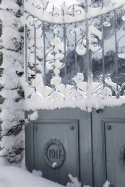 Portail enneigé,Besse, 13 février 2026